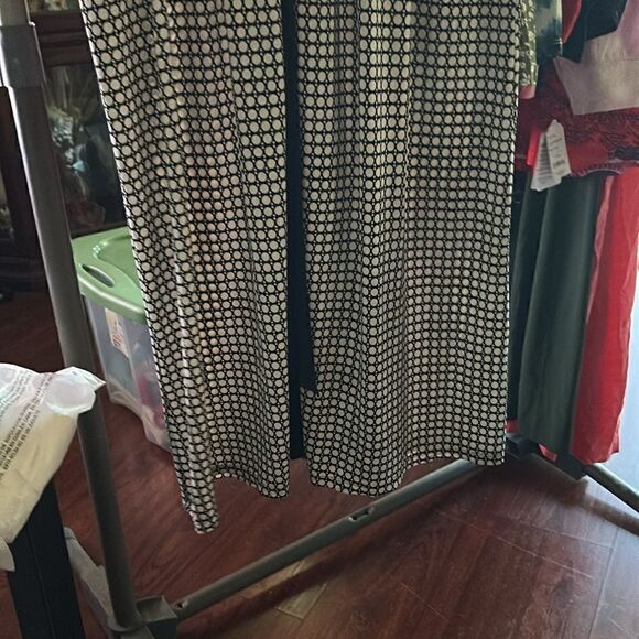 Dress    - Picture 5 of 10